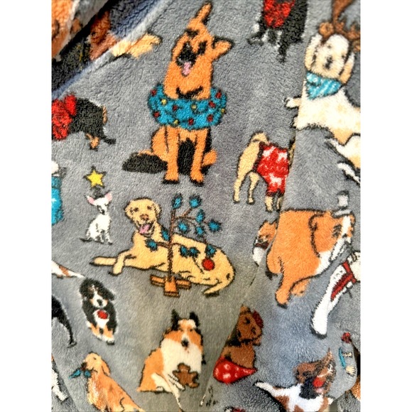 Vera Bradley Women's 2X/3X  Hooded Fleece Tie Robe Grey Holiday Dog Show - Picture 2 of 11